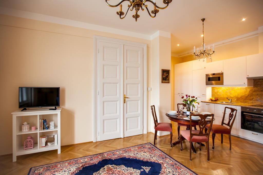 Schieszl Apartments 2 Budapest Kültér fotó